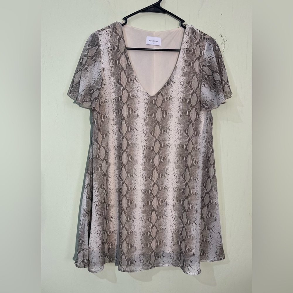 Adrienne snake skin print v neck short sleeve mini dress size small